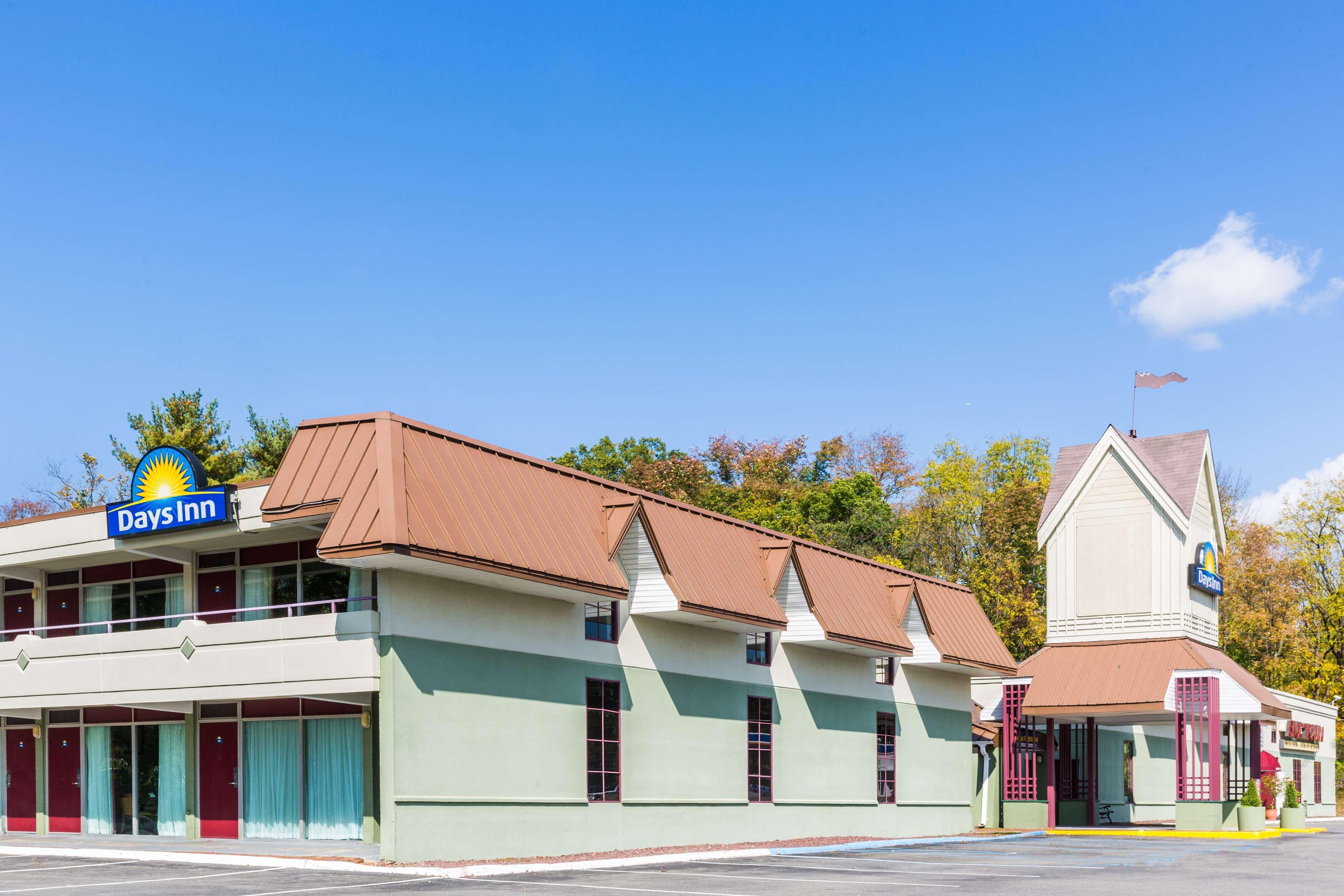 Days Inn Восток Страудсберг Экстерьер фото