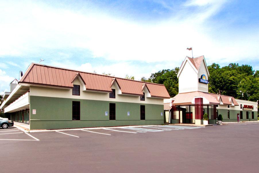 Days Inn Восток Страудсберг Экстерьер фото
